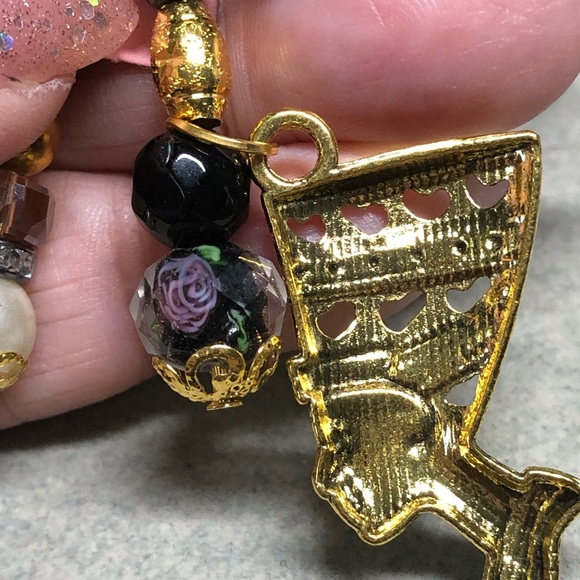 🌹❤️Egyptian Queen Nefertiti keychain-purse bling-black and gold - Picture 9 of 10